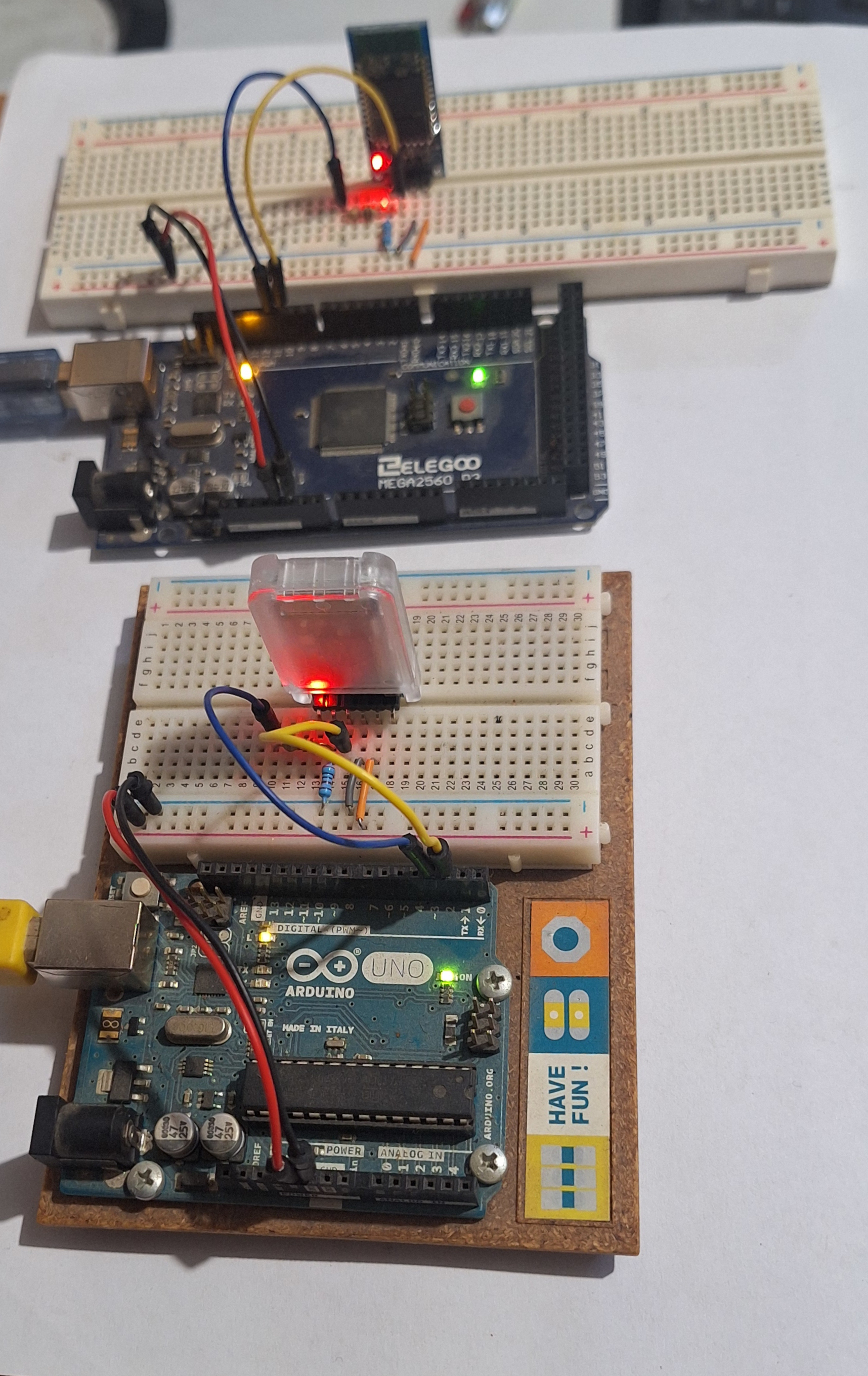 Faire communiquer deux Arduino en Bluetooth avec HC05 et HC06